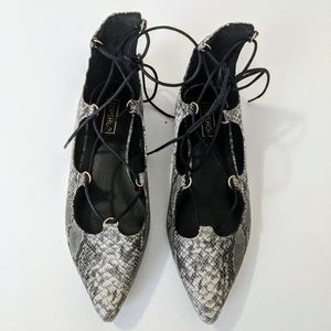 Topshop snake skin print tie up shoe/flats sz 8.5